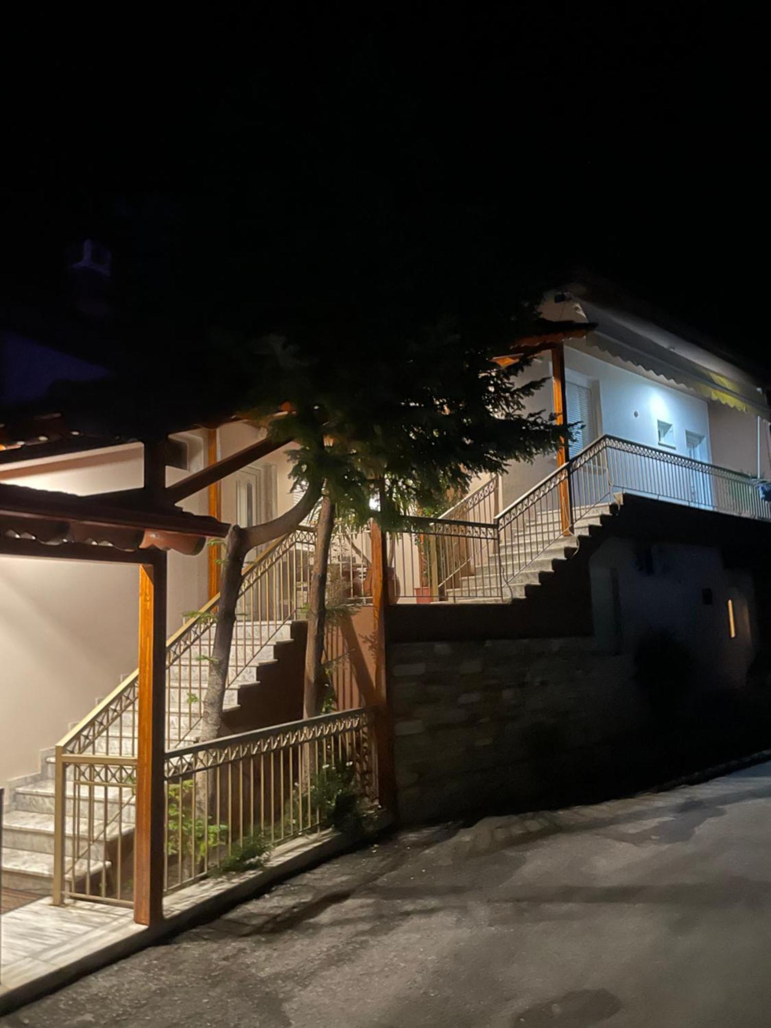 Voras Apartments Káto Loutrákion Екстериор снимка