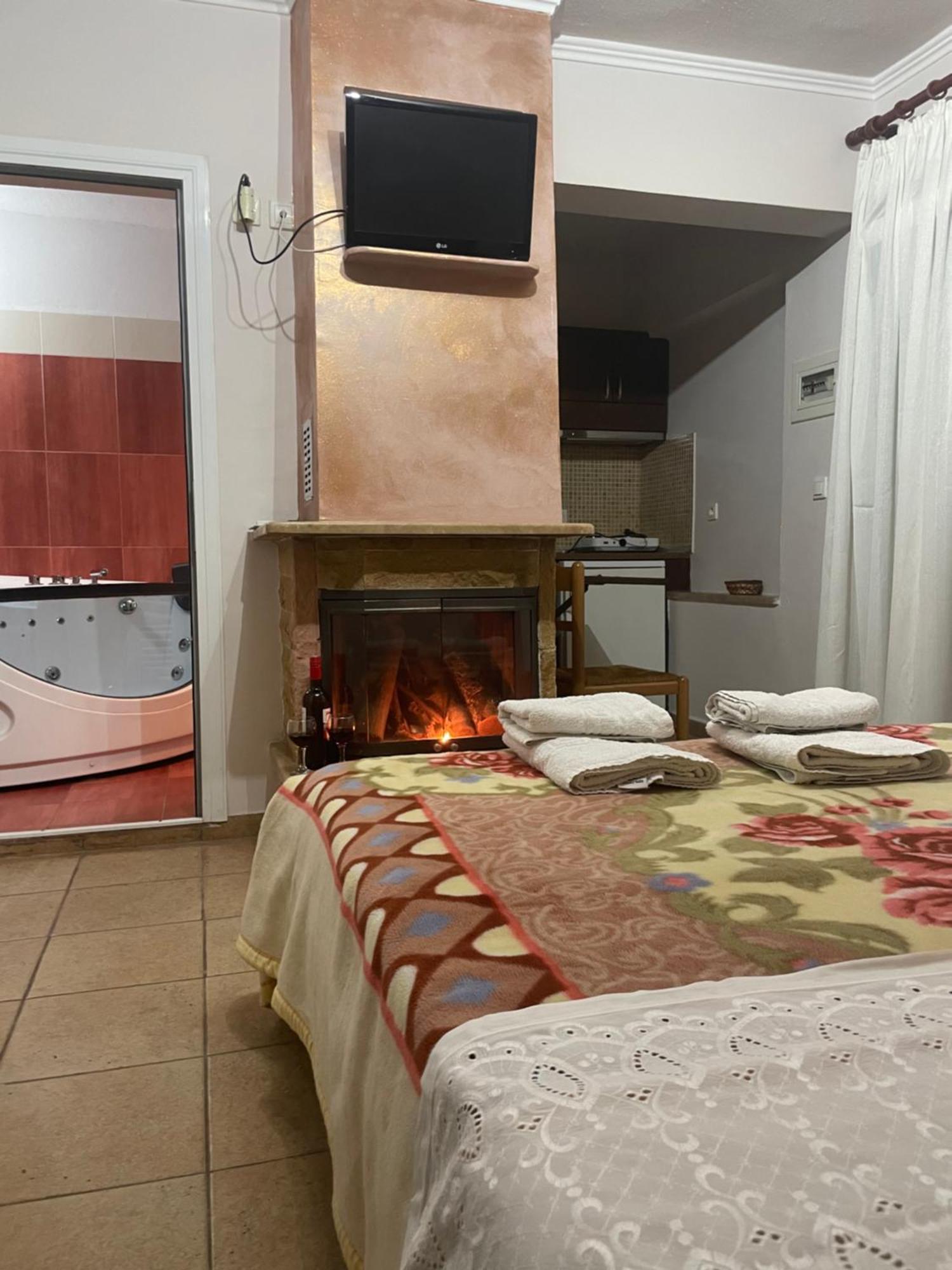 Voras Apartments Káto Loutrákion Екстериор снимка