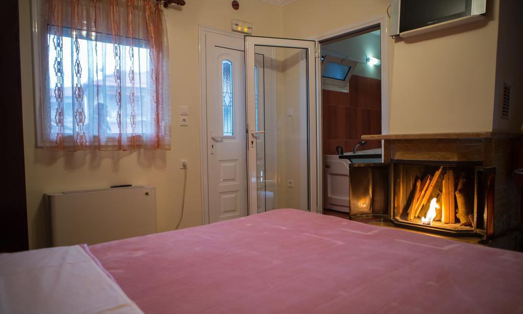 Voras Apartments Káto Loutrákion Екстериор снимка